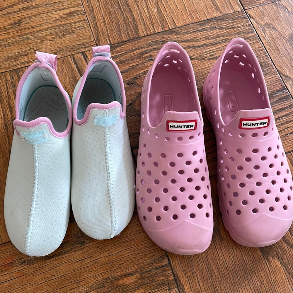 Hunter Kids Crocs with Inserts, Size US B2G3